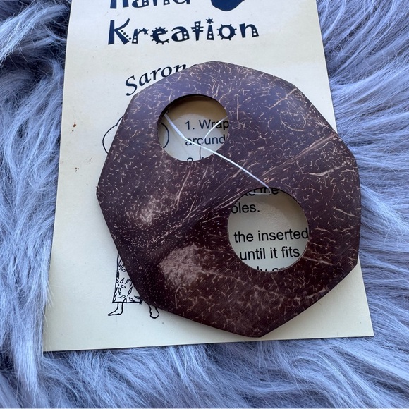 Hand Made Hawaiian Wooden Sarong Clip - Picture 2 of 8